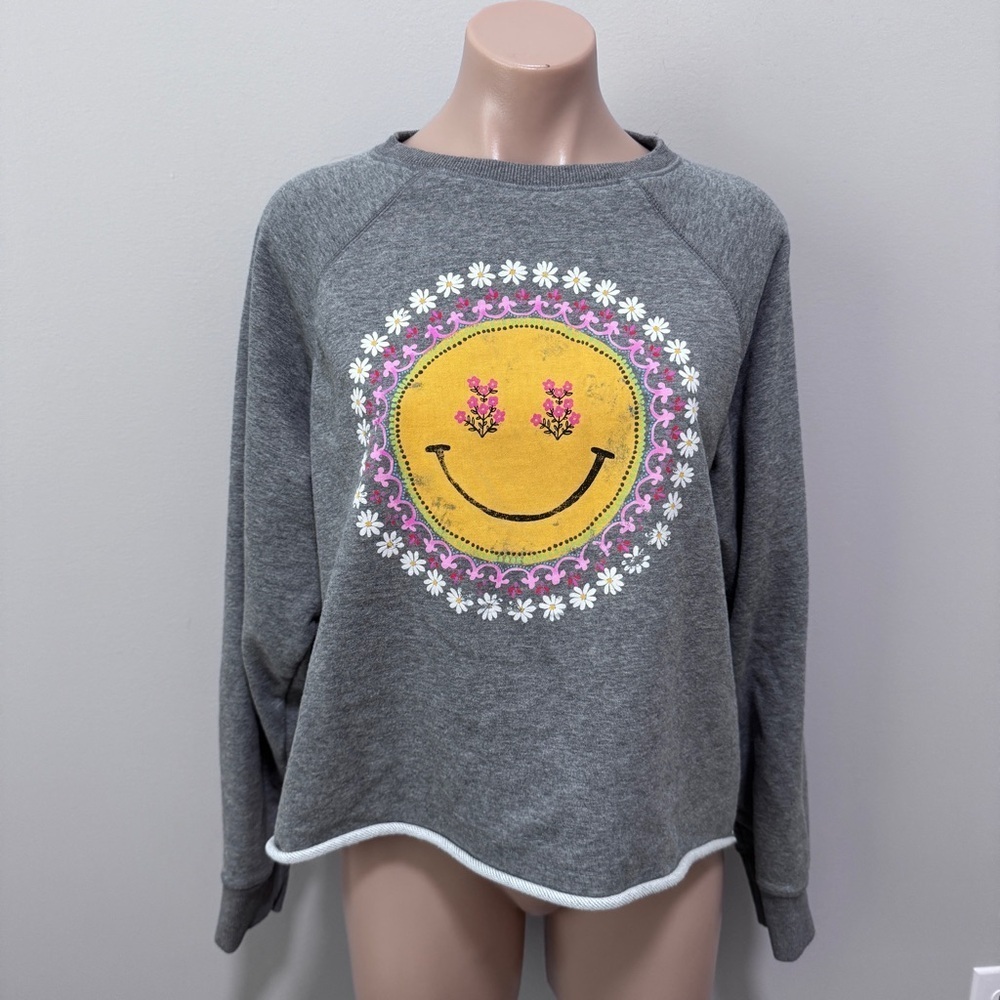 Natural Life Happy Smiley Face Sweatshirt Crop Gray Medium Flowers Daisy
